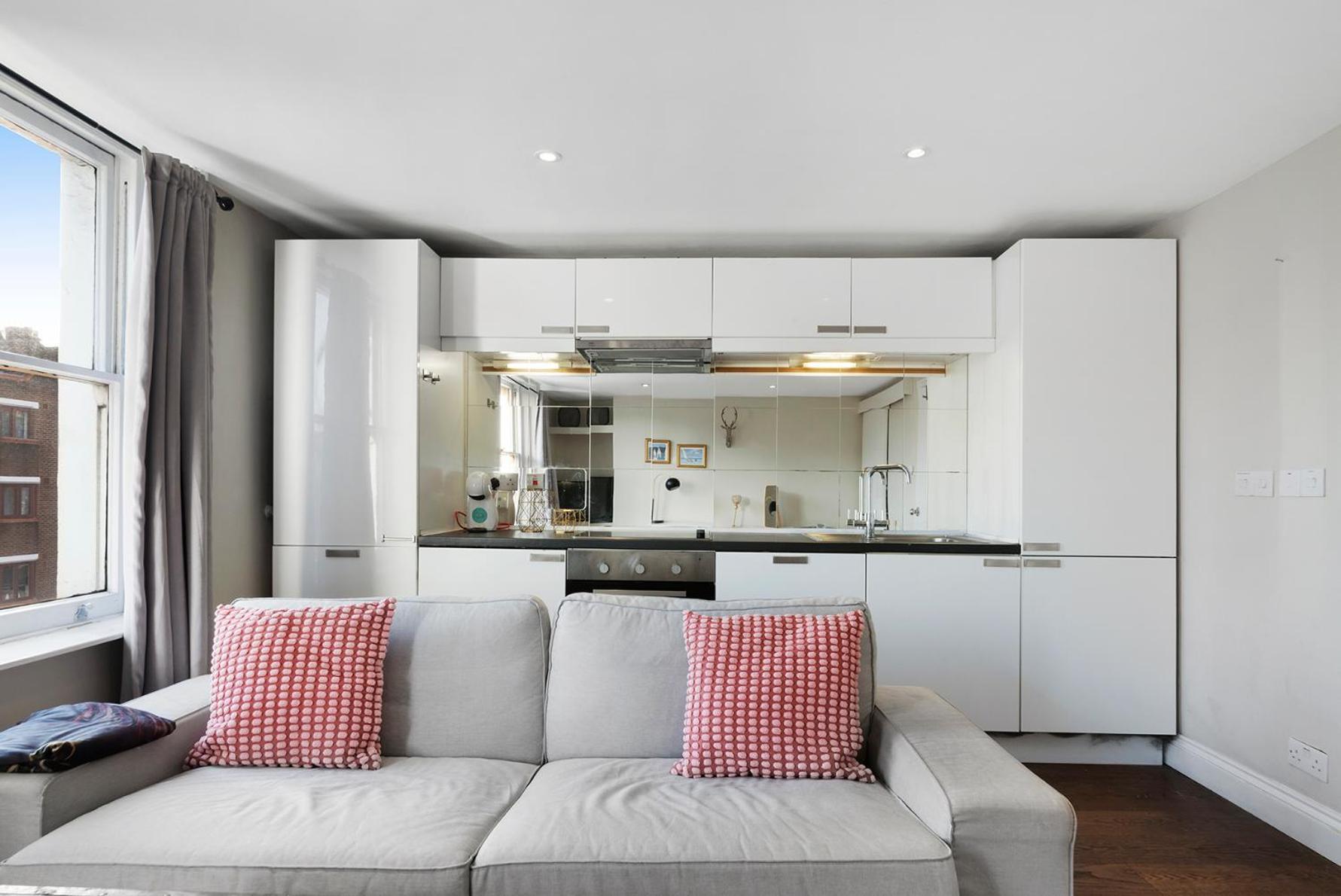 Modernised Apartments 1 And 2 Bedrooms Option Terrace And Balcony High Street Лондон Экстерьер фото
