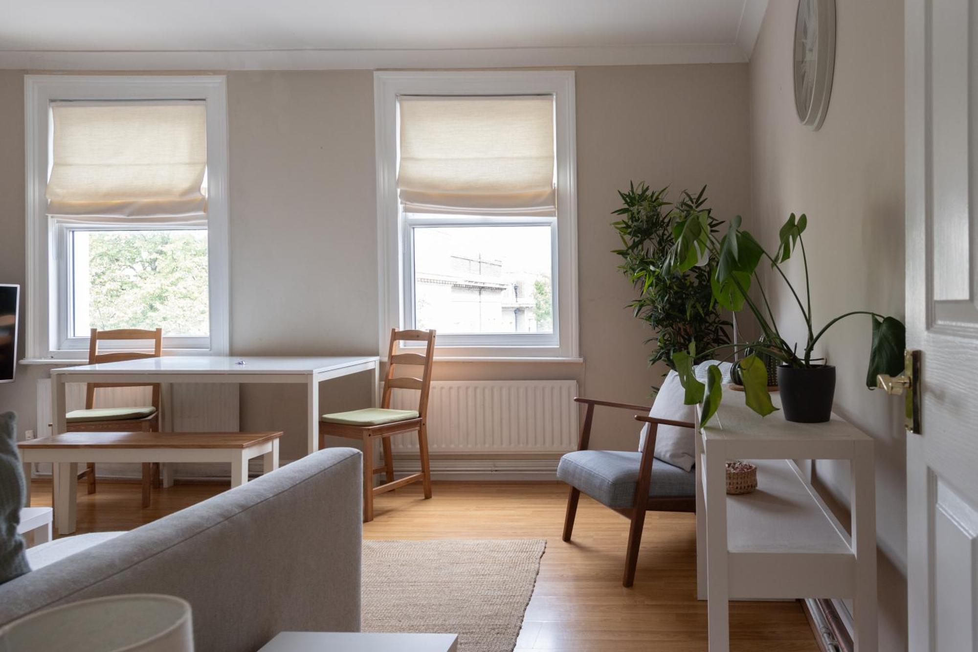 Modernised Apartments 1 And 2 Bedrooms Option Terrace And Balcony High Street Лондон Экстерьер фото